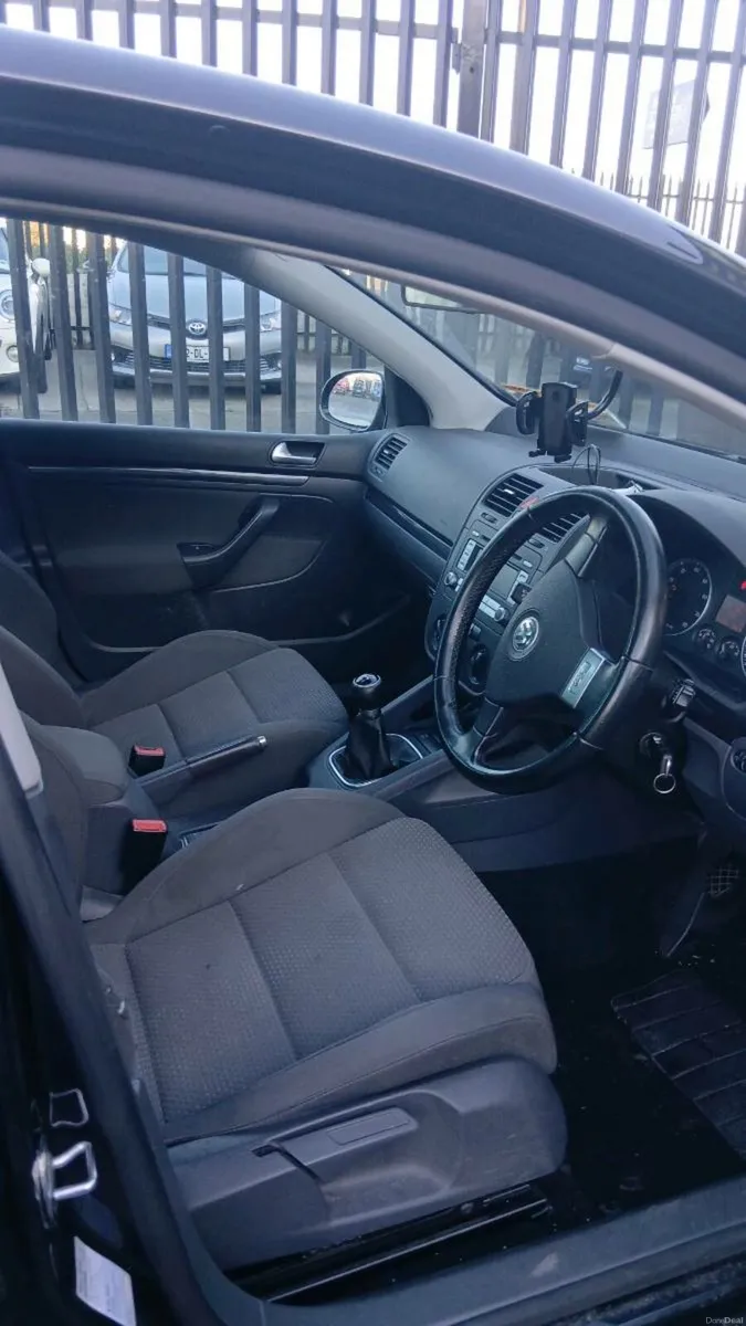 08 VW golf - Image 4