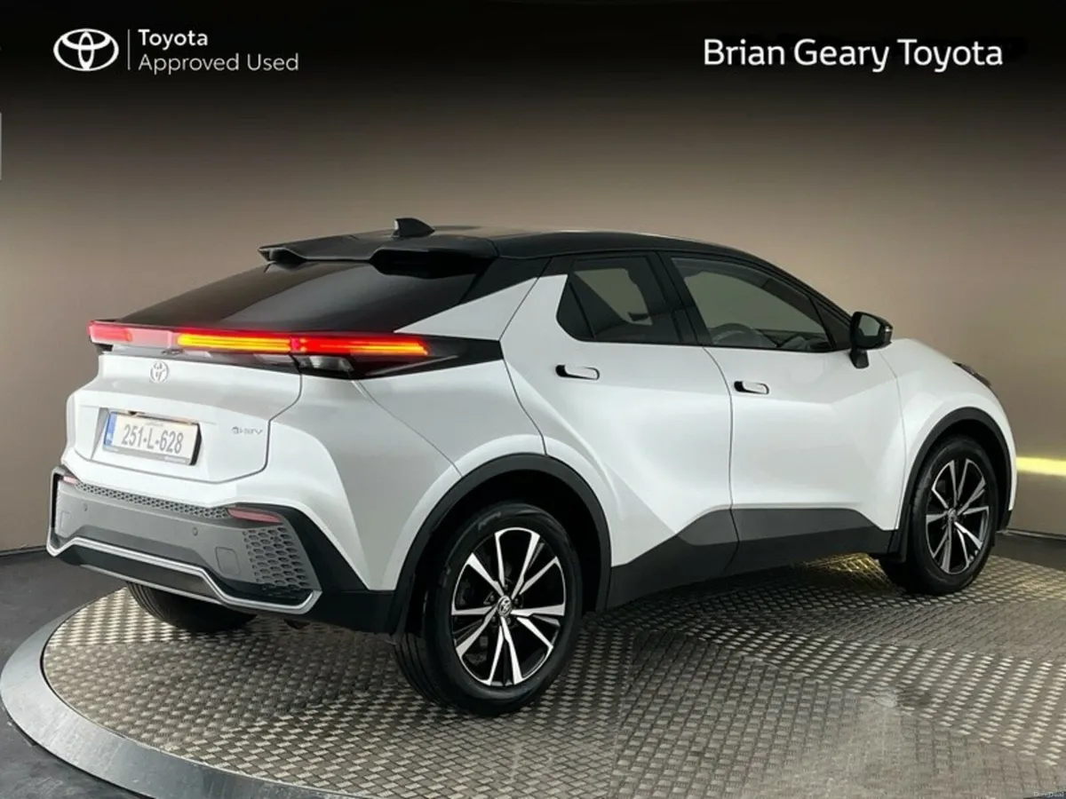 Toyota C-HR HYBRID SPORT+ - Image 2
