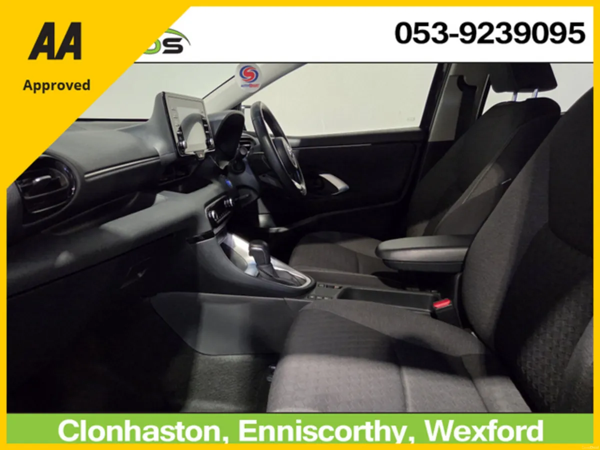 Toyota Yaris 2023  1.5 HYBRID LUNA - Image 4