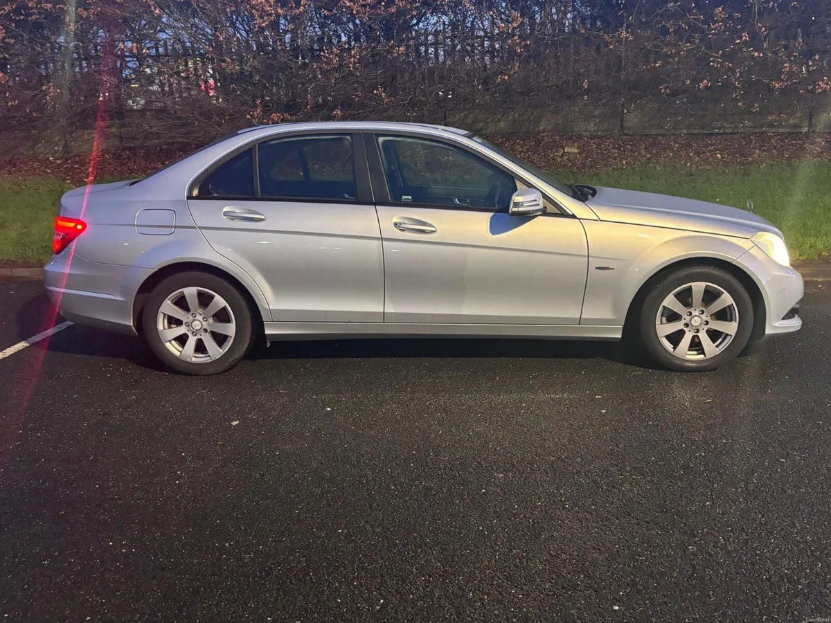 Mercedes-Benz C-Class C220d 2012 - Image 3