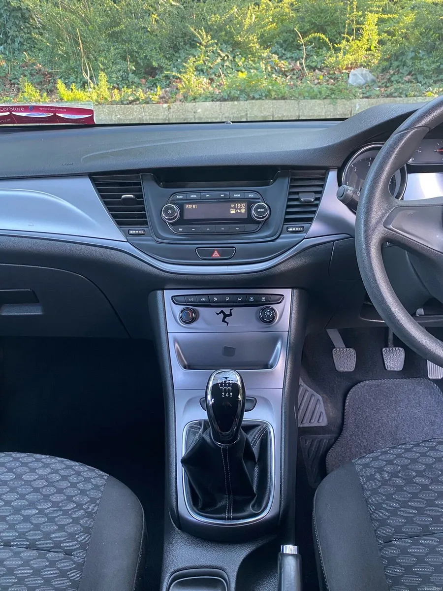 Opel Astra - Image 4
