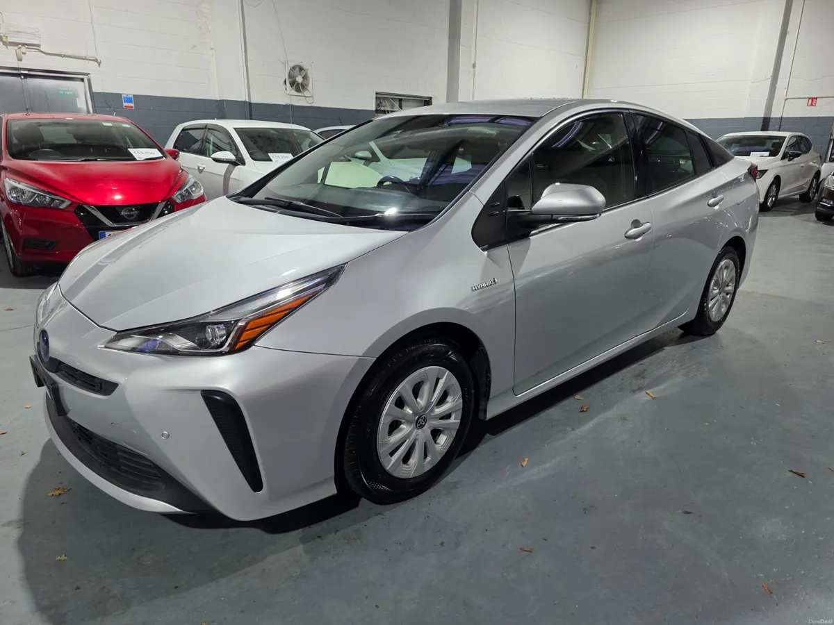 2019 Toyota Prius S Hybrid - Image 3