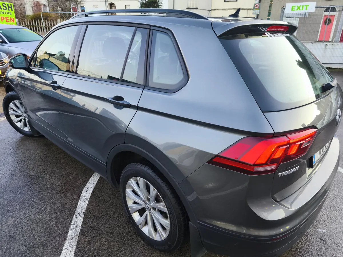 Volkswagen Tiguan 2.0 aa approved - Image 4