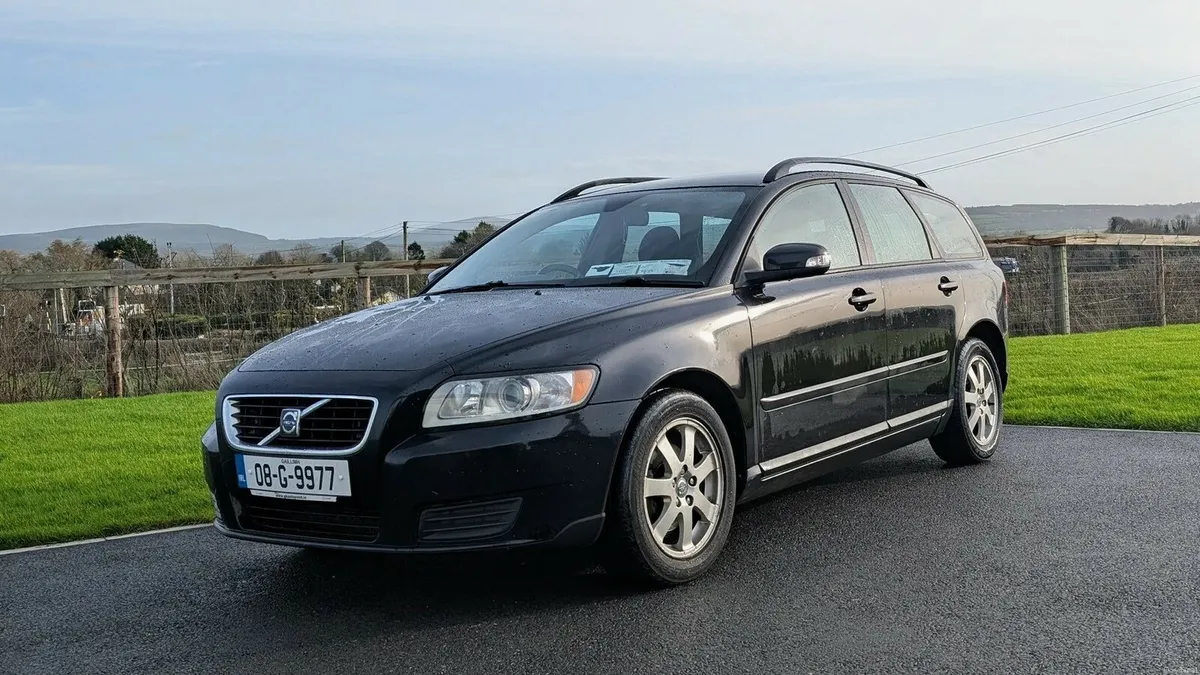 PRICE DROP**NEW NCT Volvo v50 1.6D - Image 3