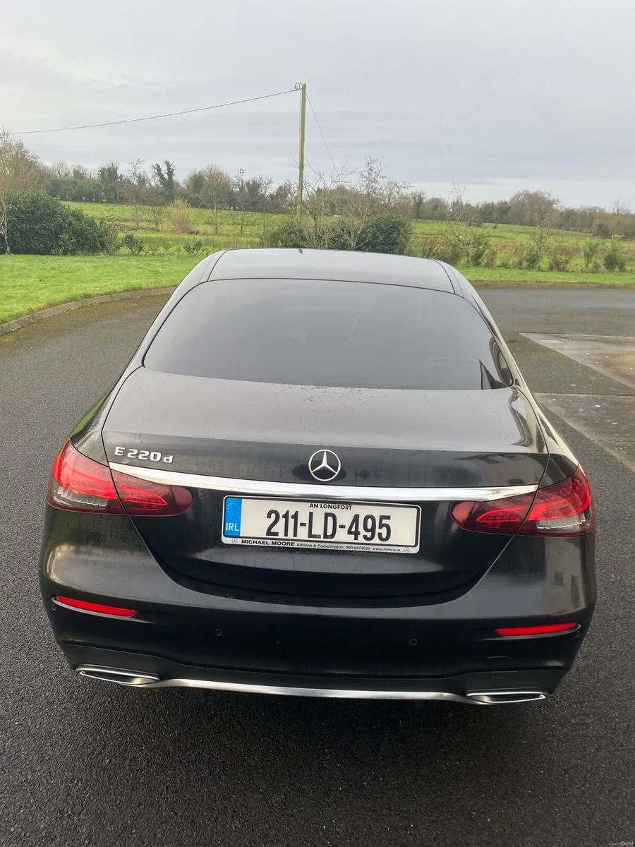 Mercedes E220d AMG Line - Image 2