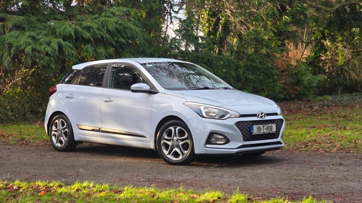 2019 Hyundai i20 1.2 Petrol Delux Plus - Image 2