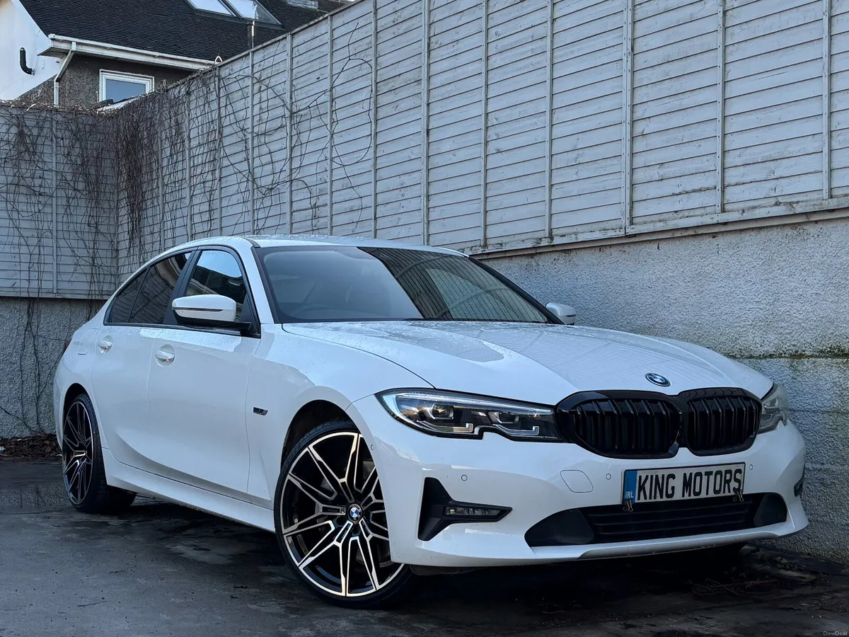BMW 3-Series 2021 SE PRO AUTO UPGRADED 20" ALLOYS - Image 1