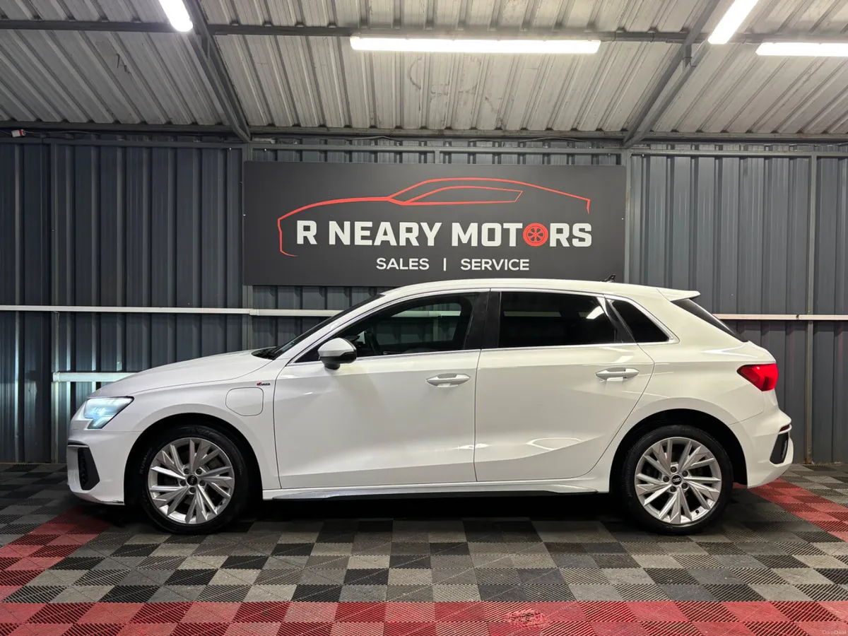 2021 211 Audi A3 40 TFSI e 204HP S Tronic S Line - Image 3