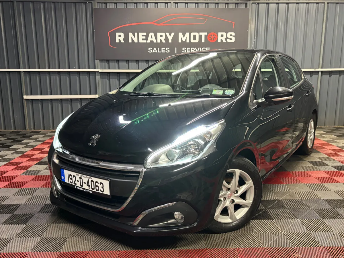 2019 192 Peugeot 208  1.5 BlueHDi 100bhp Active - Image 1