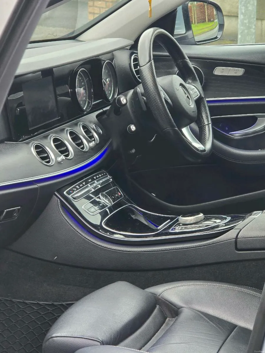 Automatic Mercedes E Class 2.2 DIESEL NCT 08 26 - Image 3