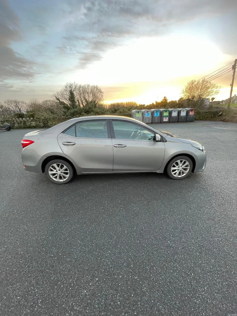 Toyota Corolla 2015 - Image 3