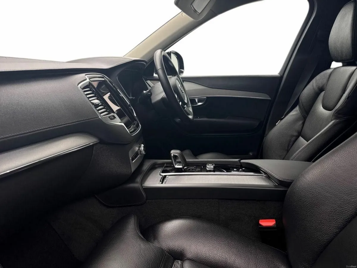 Volvo XC90 T8 PLUS DARK *4YR WARRANTY AND 2 SERVIC - Image 3