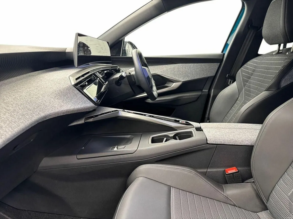 Peugeot 3008 E ALLURE *PRICE DROP* €95 PER WEEKWAS - Image 2