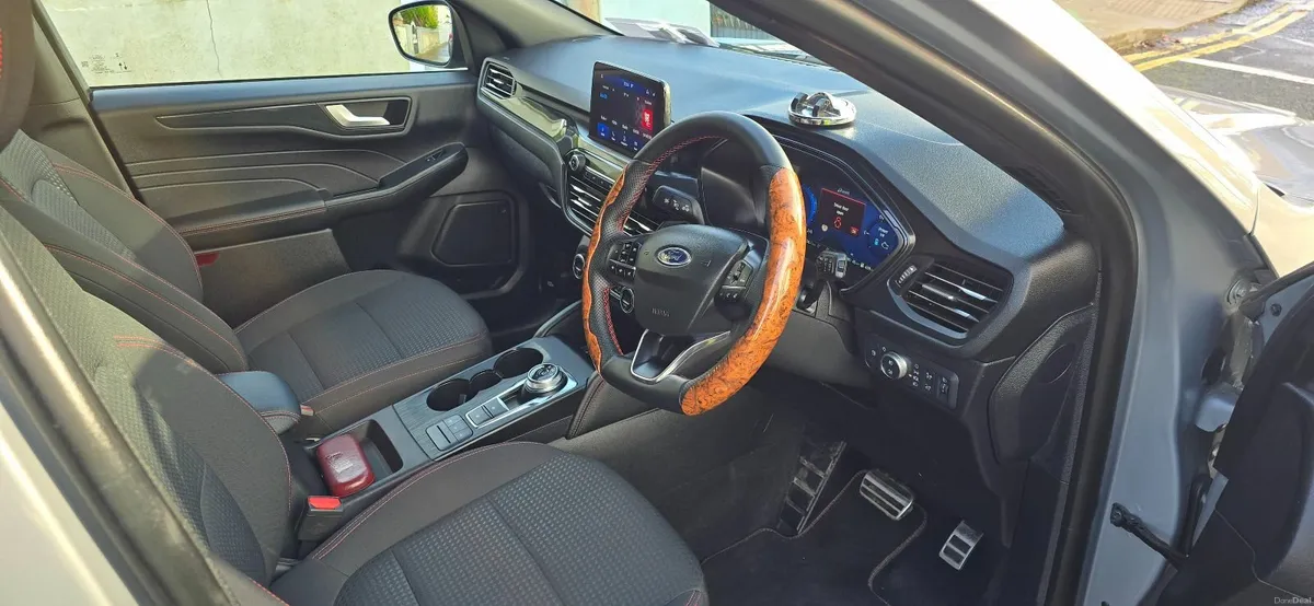FORD KUGA 241 ST-LINE 2.5L PLUG IN HYBRID AUTO - Image 6