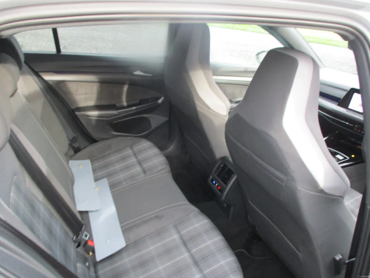 Volkswagen Golf 2023 2.0 TDI  GTD DSG 200 BHP - Image 3