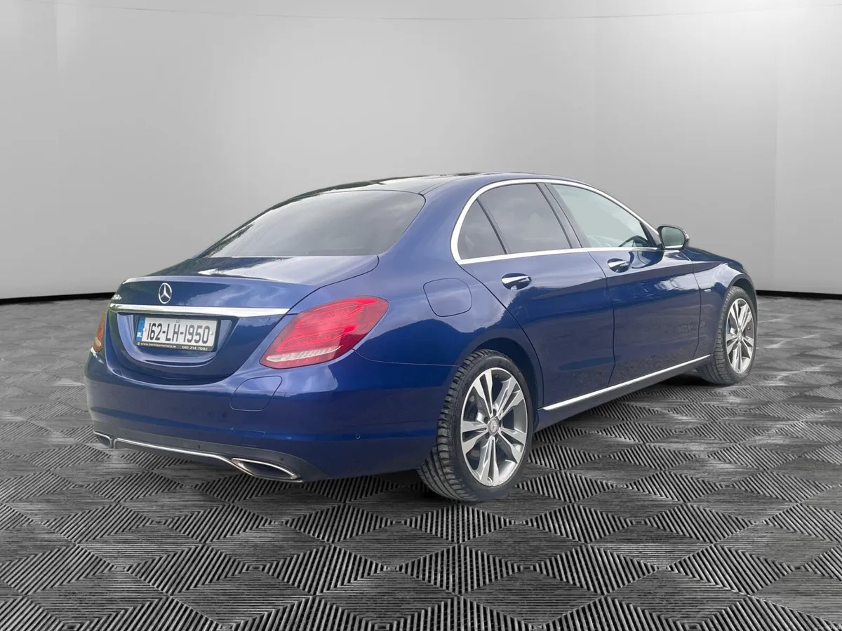 Mercedes-Benz C-Class 2016 - Image 5