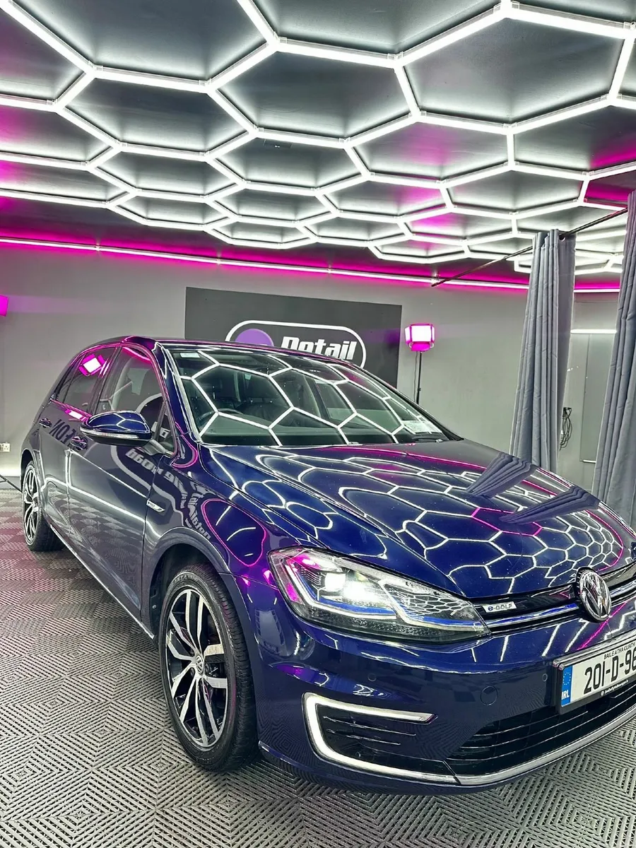 Volkswagen E-Golf 2020 - Image 4