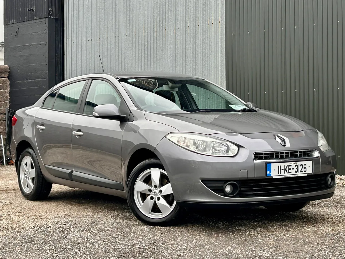 Renault Fluence 2011 automatic - Image 2