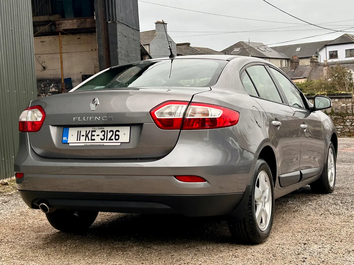 Renault Fluence 2011 automatic - Image 4