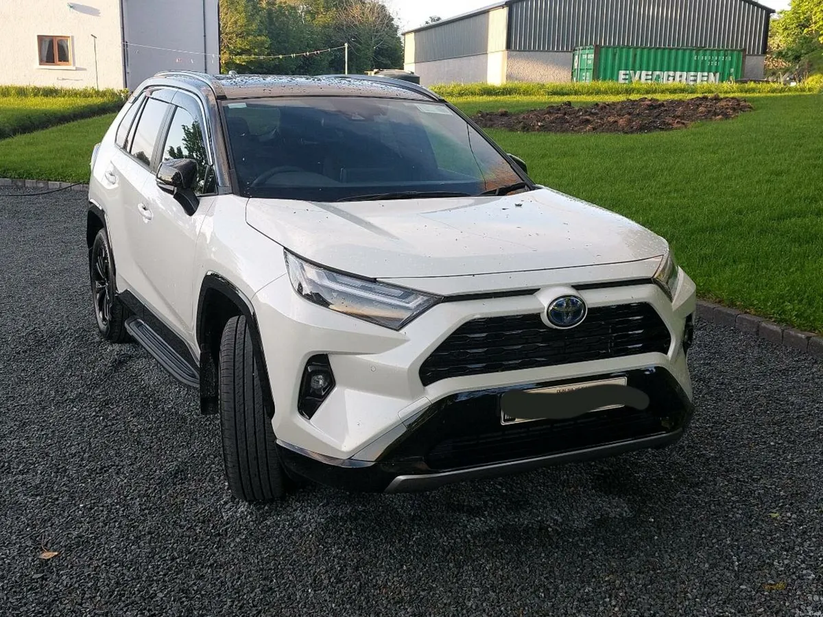 2022 Rav 4 Hybrid Sport - Image 3