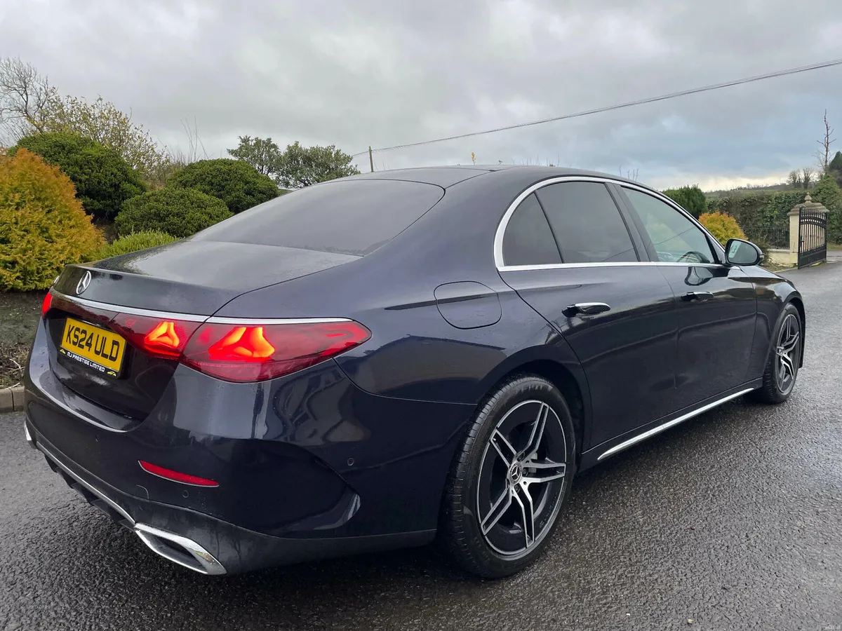Mercedes-Benz E-Class DIESEL SALOON - Image 2