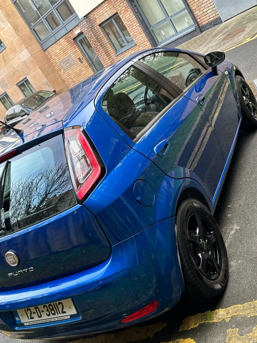 2012 Fiat Punto 1.2 petrol low mileage - Image 4