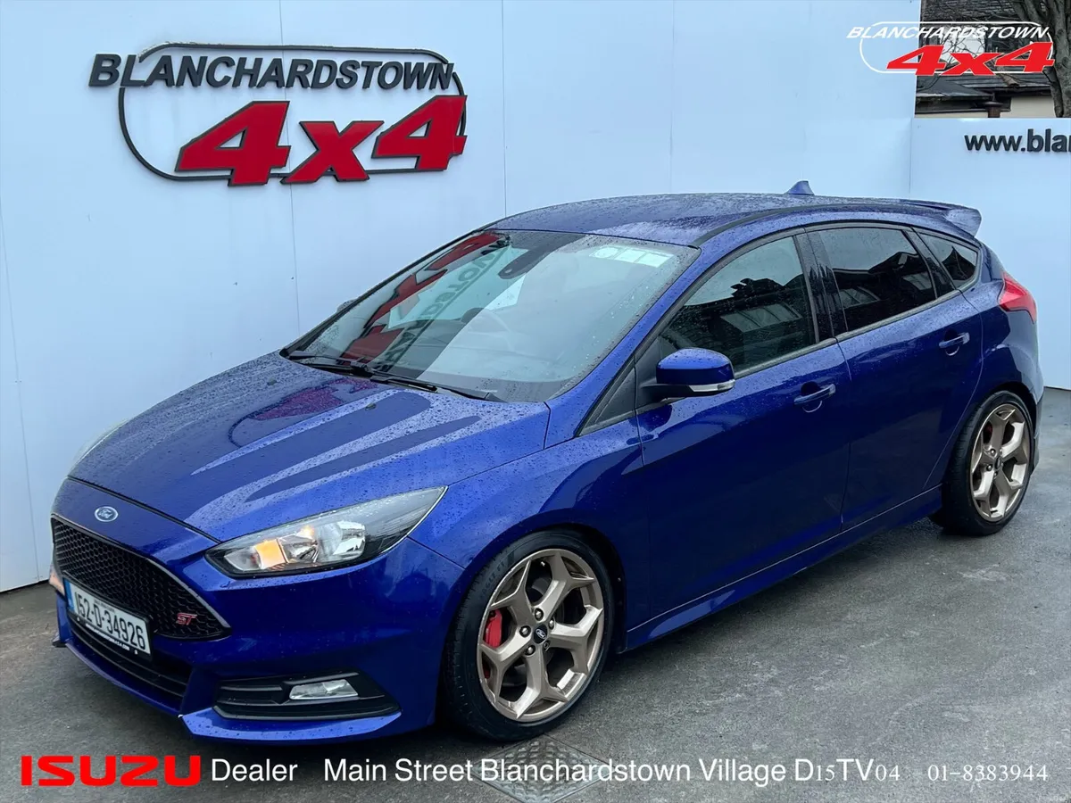 FORT FOCUS ST2 DEEP IMPACT BLUE 250hp - Image 1