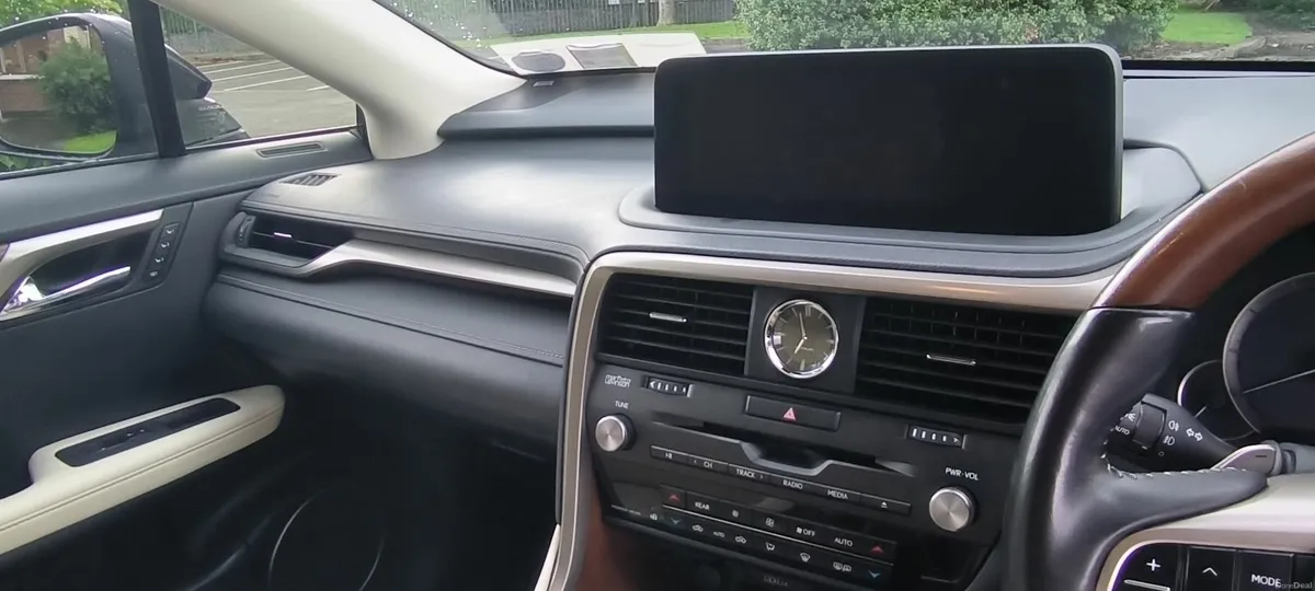 Lexus RX 450hL Takumi top spec 7 seater - Image 4