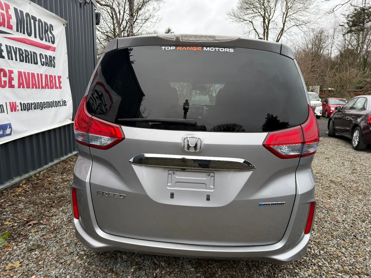Honda Freed **2016** - Image 2