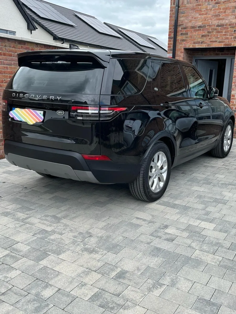 2020 Landrover Discovery - Image 2