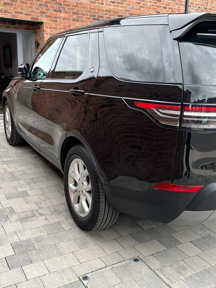 2020 Landrover Discovery - Image 4