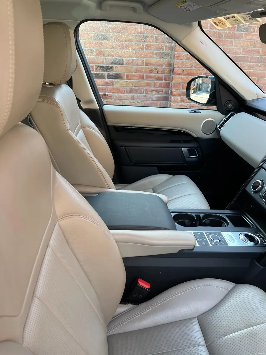 2020 Landrover Discovery - Image 5