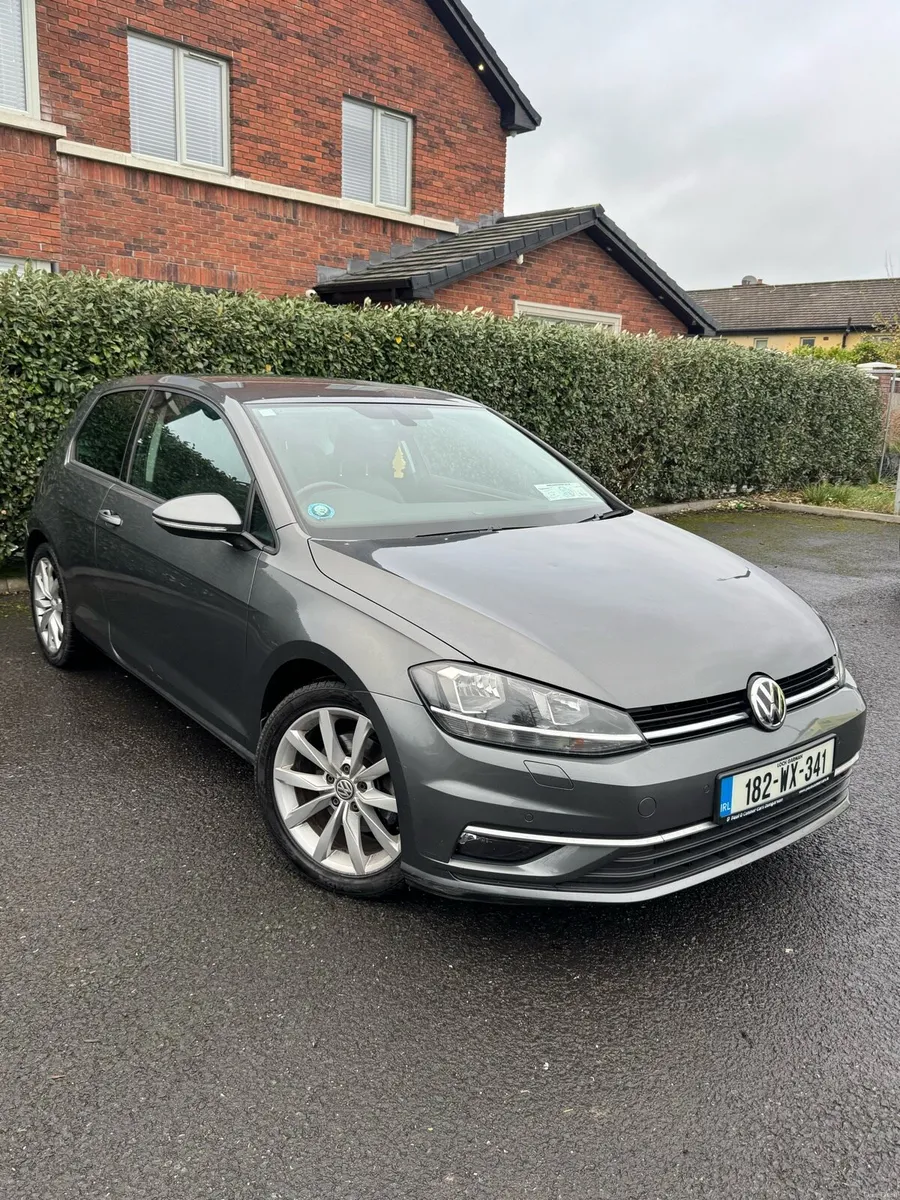 2018 Volkswagen Golf Highline*Digital Dash*low KM - Image 1