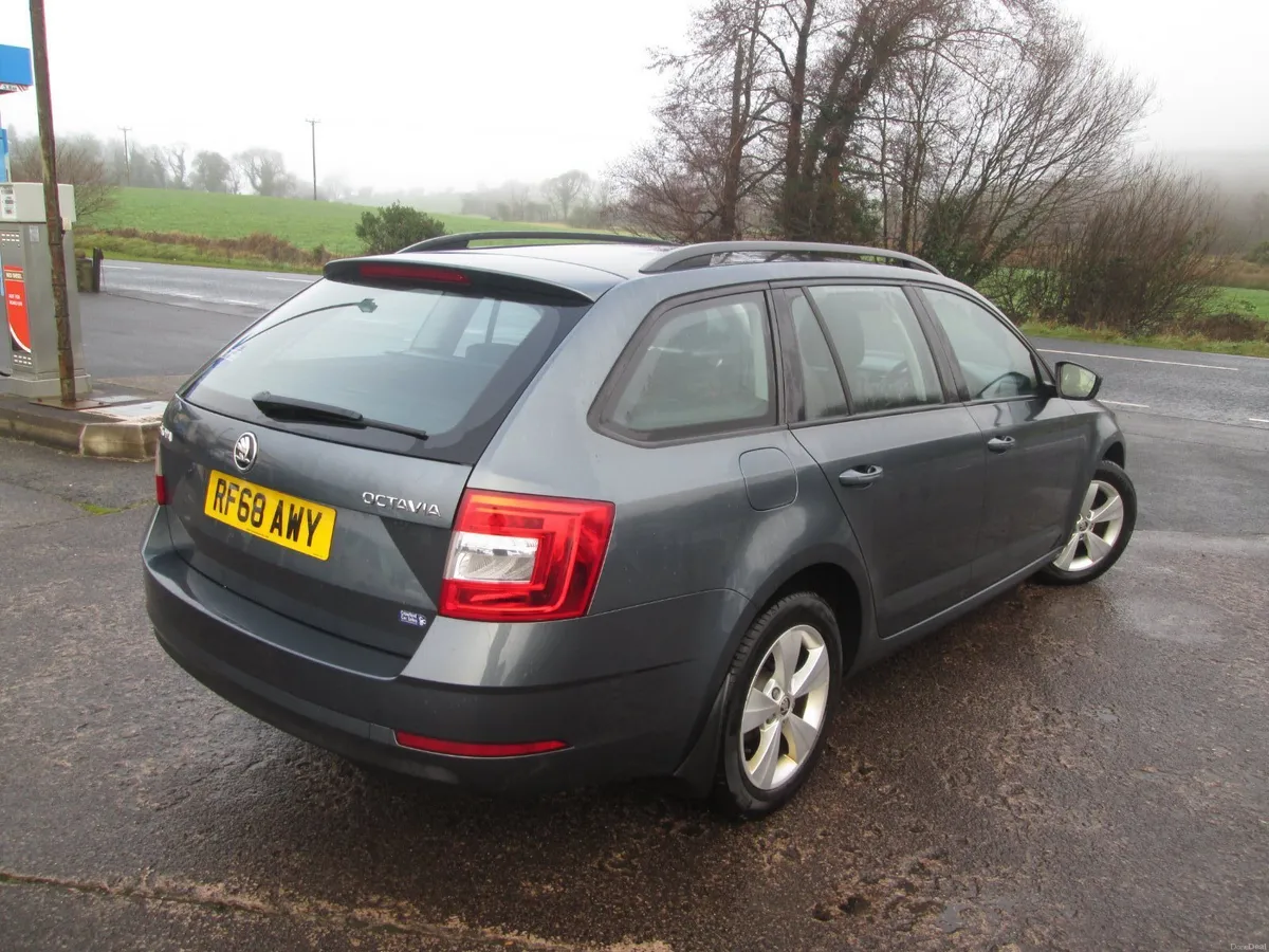 2019  SKODA  OCTAVIA  1.6  TDI  S  5DR  ESTATE - Image 4