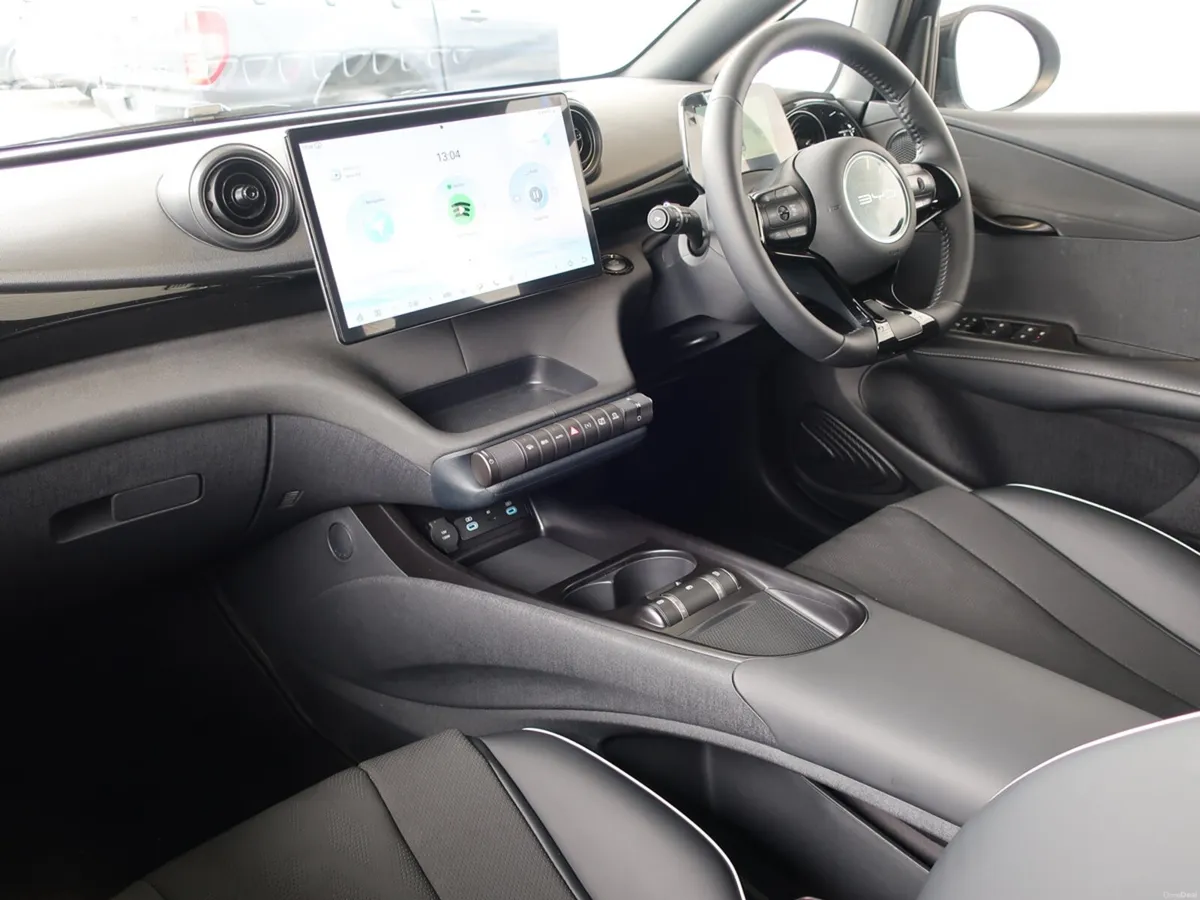 2025 BYD DOLPHIN COMFORT - Image 6