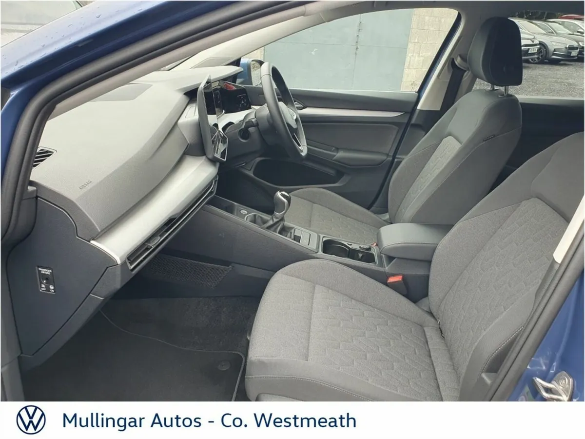 Volkswagen Golf GOLF LAUNCH EDITION 2.0 TDI 115HP - Image 4