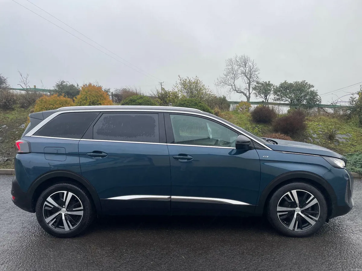 Peugeot 5008 DIESEL ESTATE - Image 3