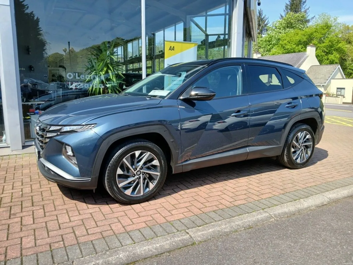 Hyundai Tucson 2WD Executive 2tone, Grey met, 77km - Image 2