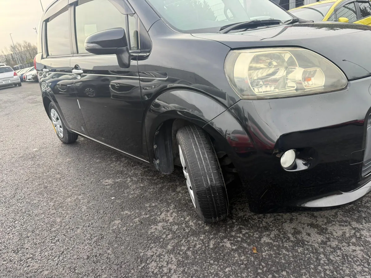 Toyota porte 2012 black - Image 3