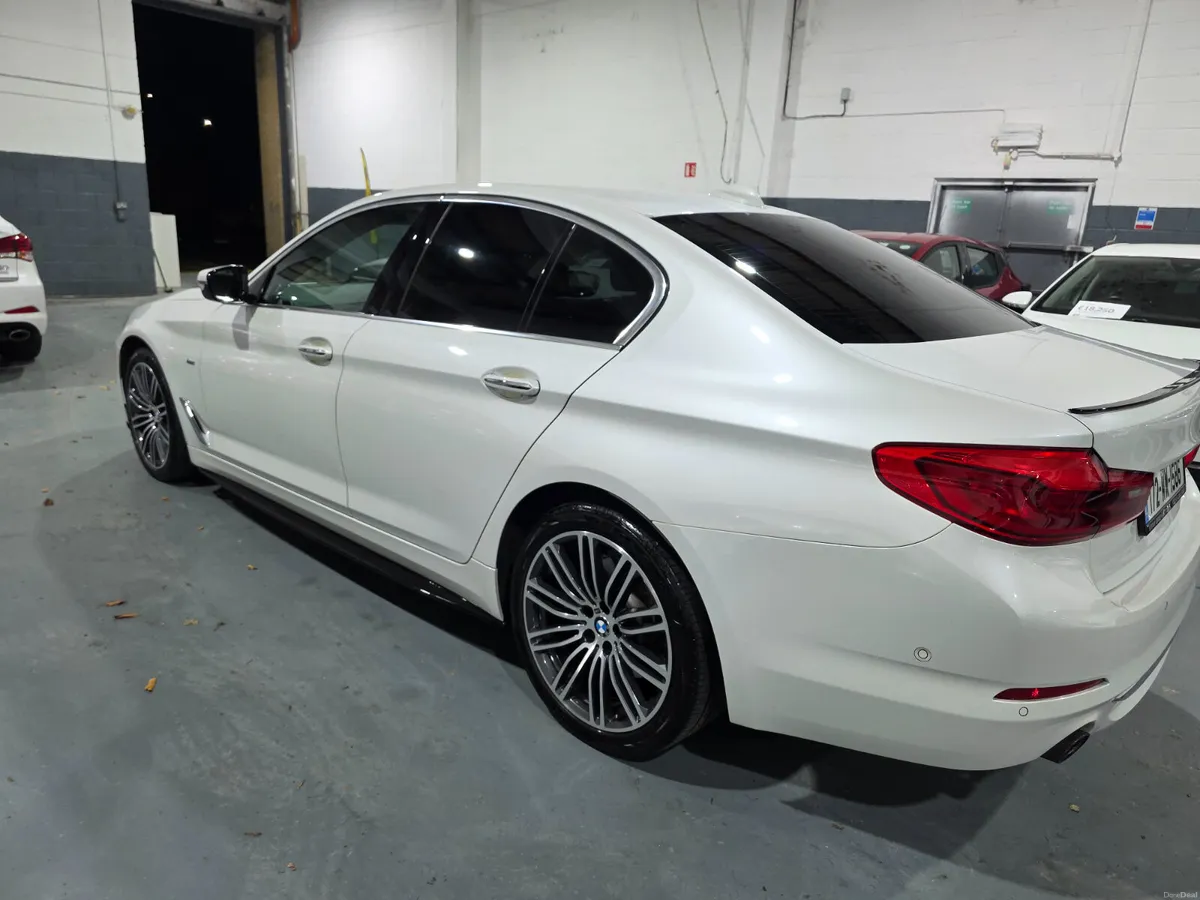 BMW 5-Series 2017 - Image 4