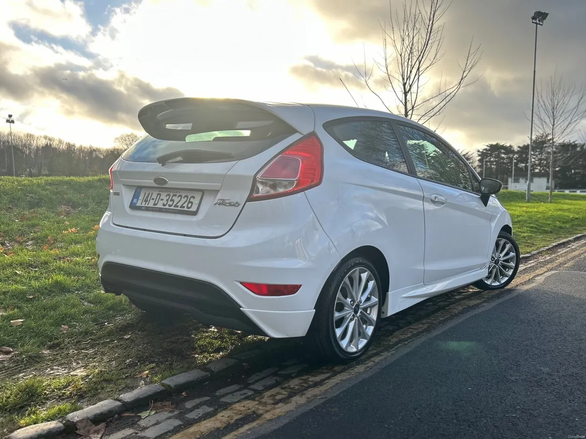 2014 Ford Fiesta 1.0 Petrol EcoBoost - Image 4