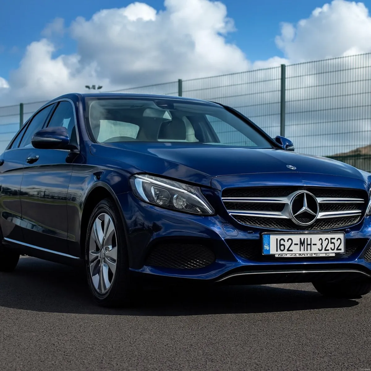 Mercedes C350 e Hybrid - Image 1