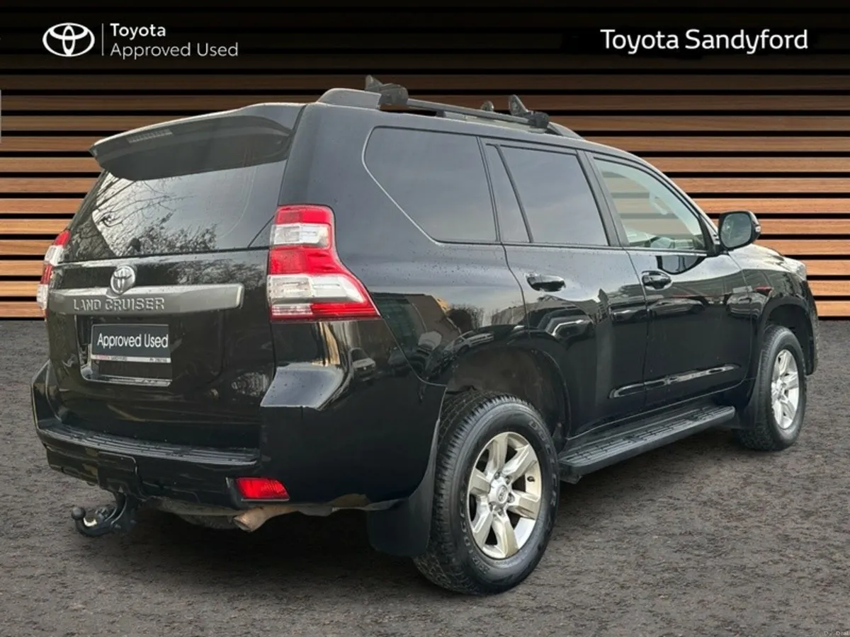Toyota Land Cruiser LWB 3.0 GX COMMERCIAL // REAR - Image 2
