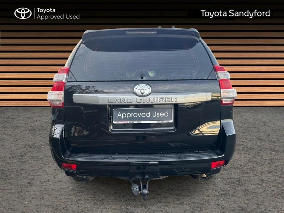 Toyota Land Cruiser LWB 3.0 GX COMMERCIAL // REAR - Image 4