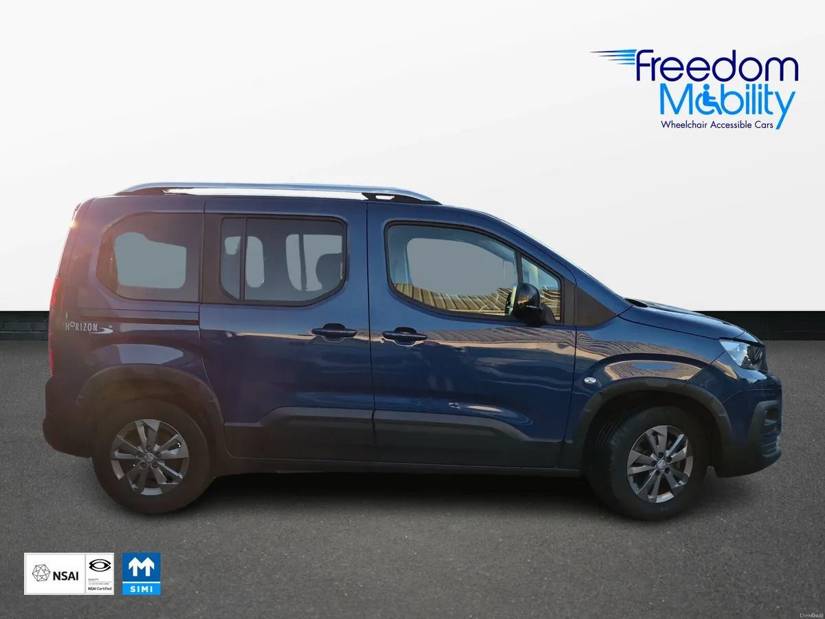 Peugeot Rifter Lowered Floor Wheelchair Access - Image 4
