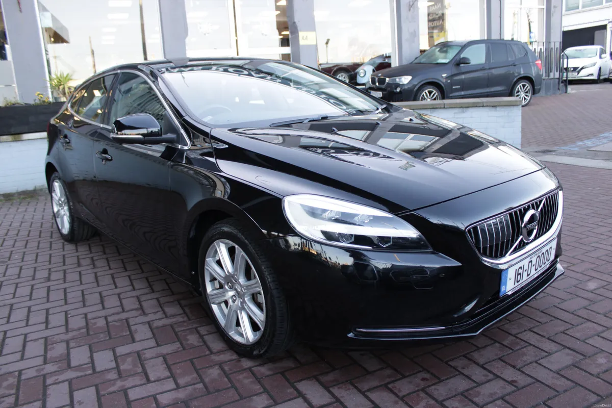 2.0D4 INSCRIPTION 5DR HATCHBACK AUTO HUGE SPEC  // - Image 2