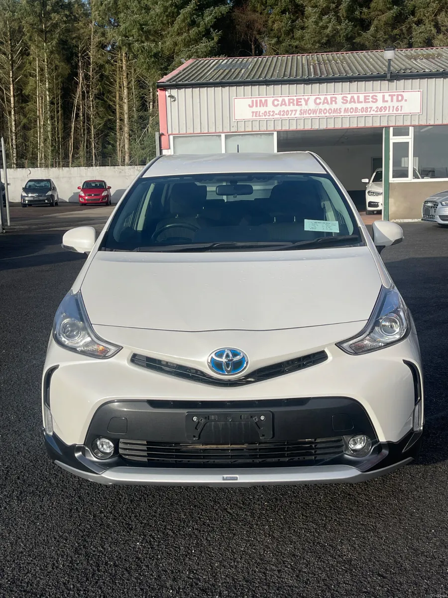 Toyota Prius Alpha 2015-2 — 7 seater - Image 2