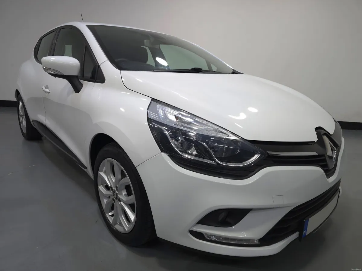 Renault Clio Dynamique Nav 1.2 - Image 1