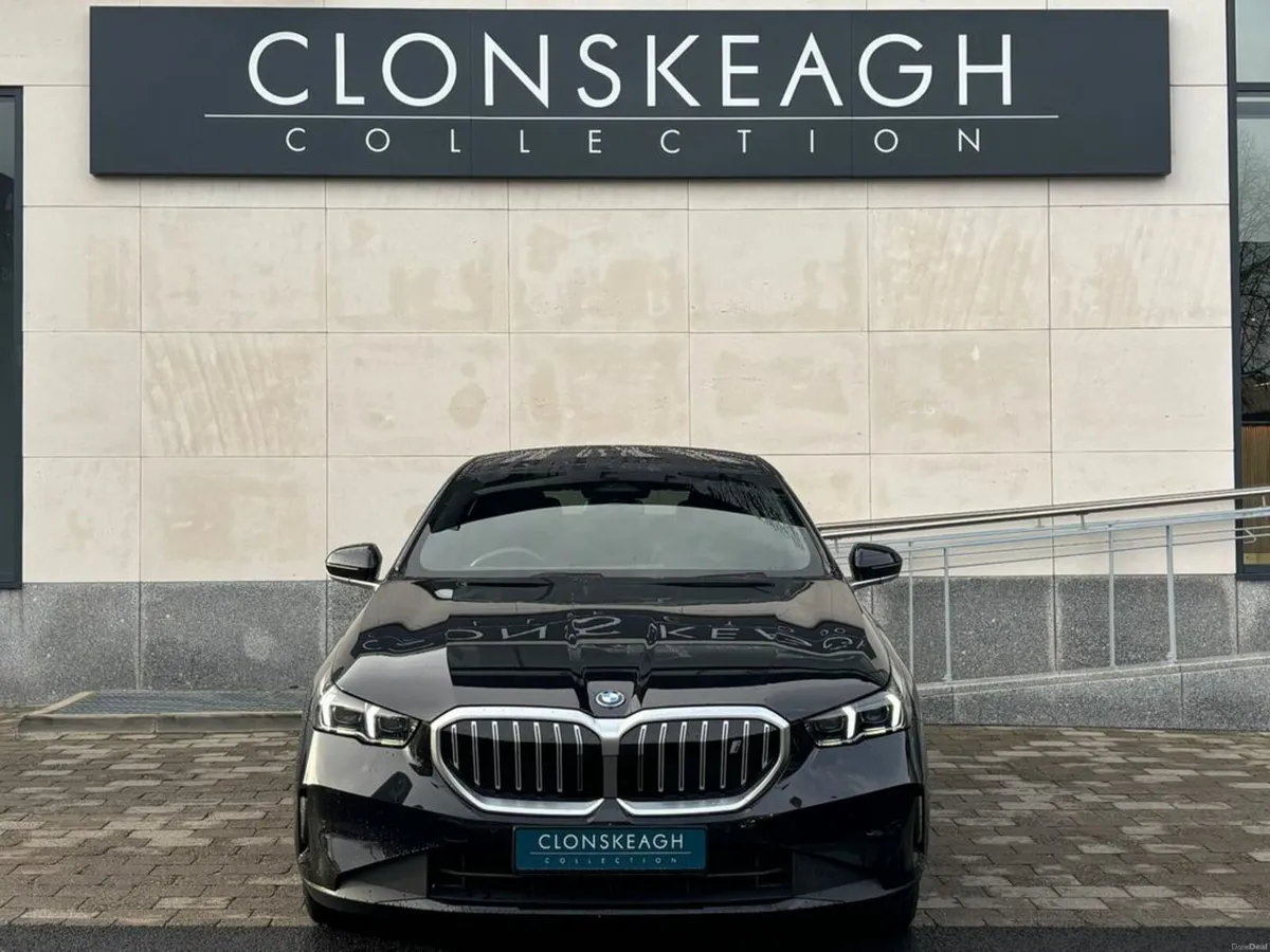 BMW i5 EDRIVE40 SPORT EDITION - Image 2