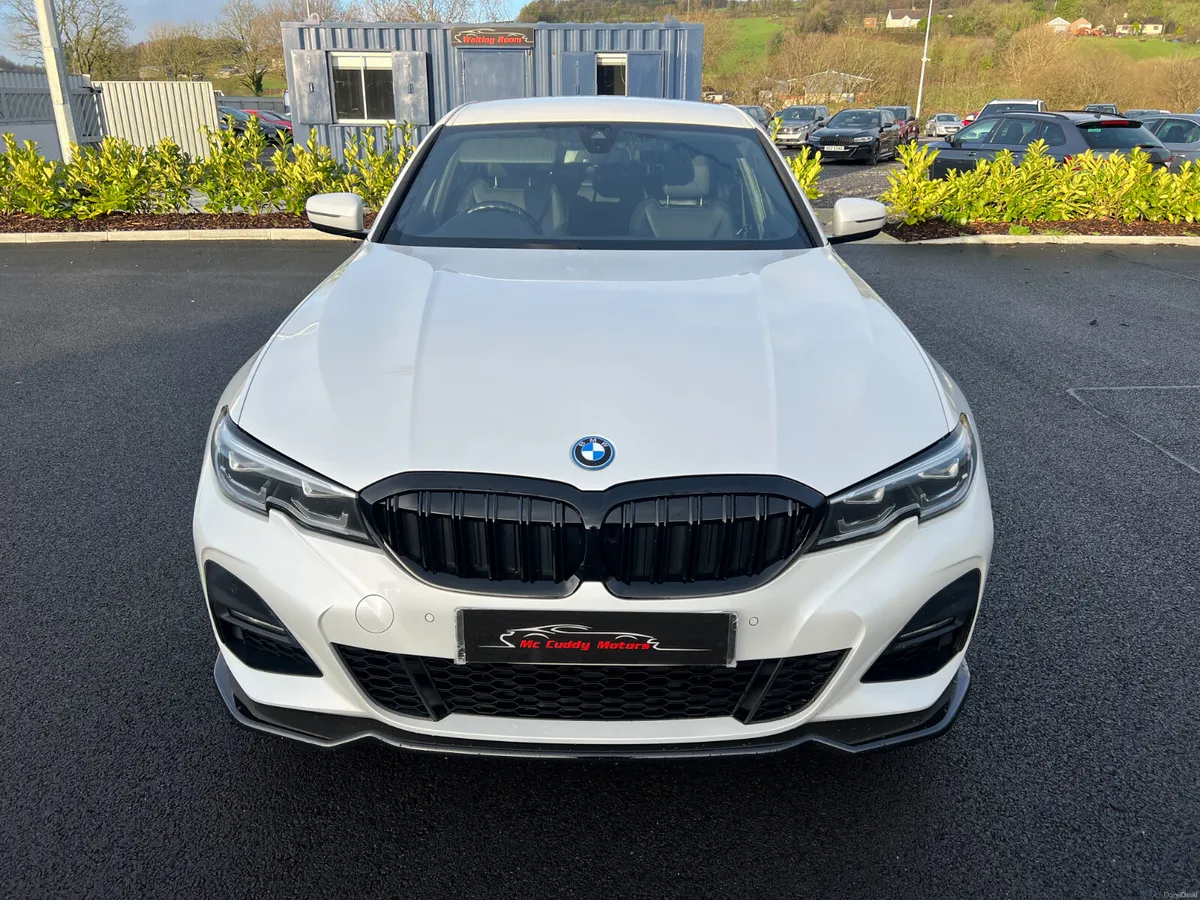2022 BMW 330E M Sport 2.0 Auto - Image 3